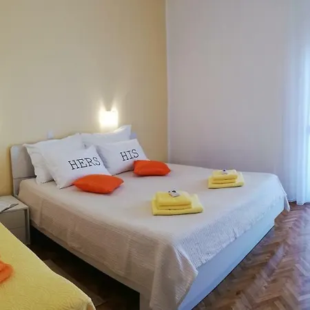 Ema Apartment *